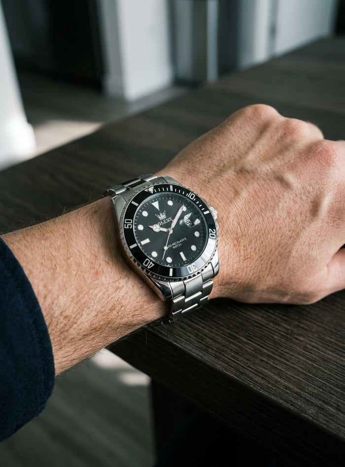 Emerald — on wrist, photo 2