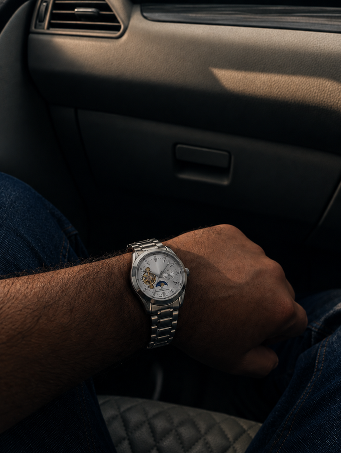 Ambassador — on wrist, photo 1