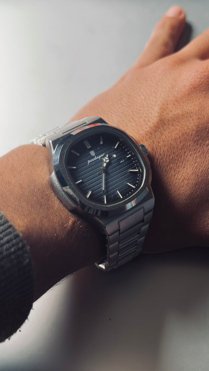 Horizon — on wrist, photo 4