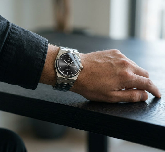 Vertex — on wrist, photo 2